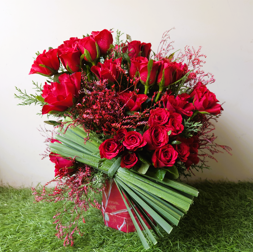 "Scarlet Swag" Floral Arrangement